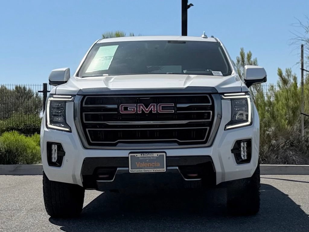 Used 2023 GMC Yukon AT4 w/ AT4 Premium Package AWD/4WD image 5