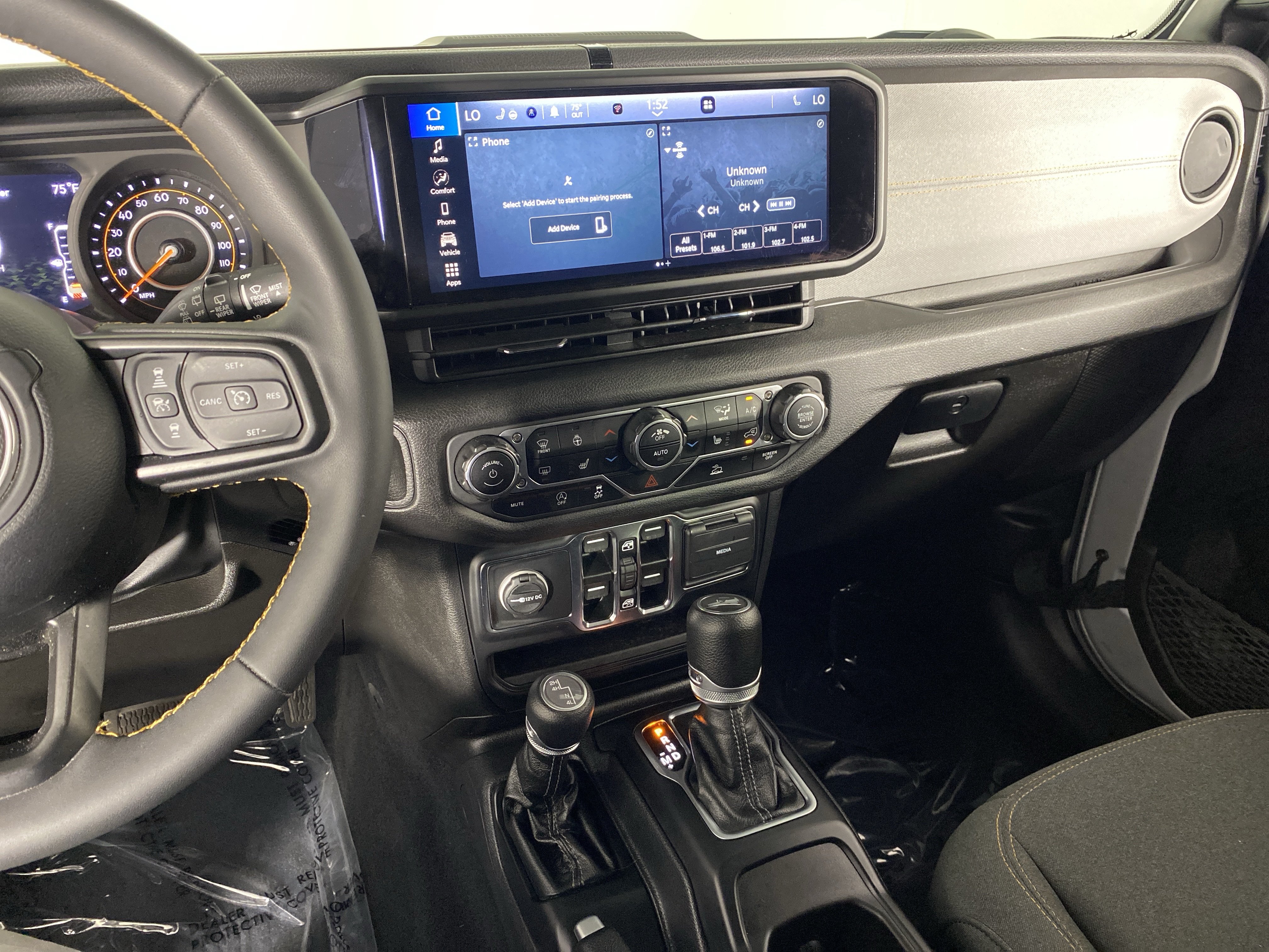 Used 2024 Jeep Wrangler Unlimited Sport AWD/4WD image 37