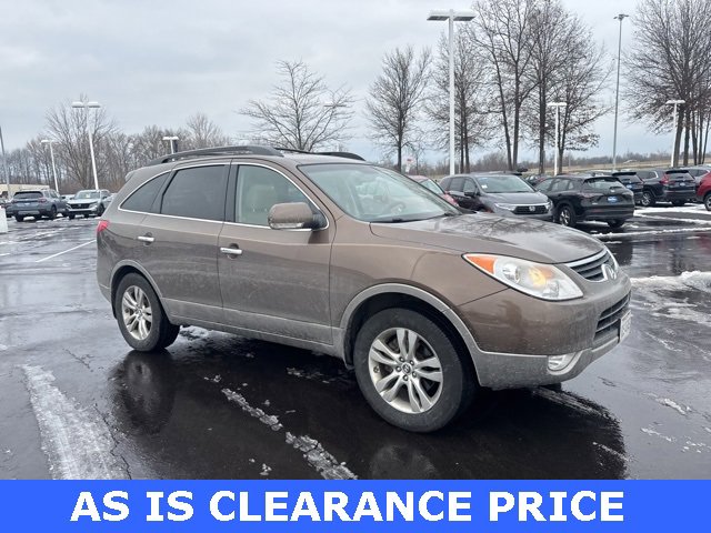 Used 2012 Hyundai Veracruz Limited w/ Entertainment Pkg image 2