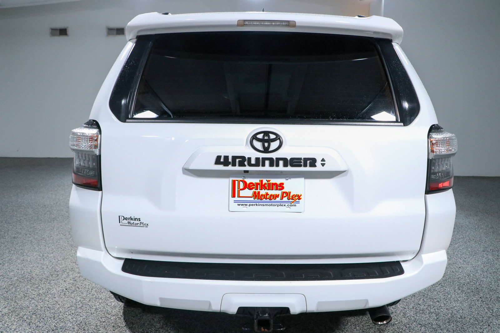 Used 2022 Toyota 4Runner SR5 Premium w/ Moonroof Package AWD/4WD image 8