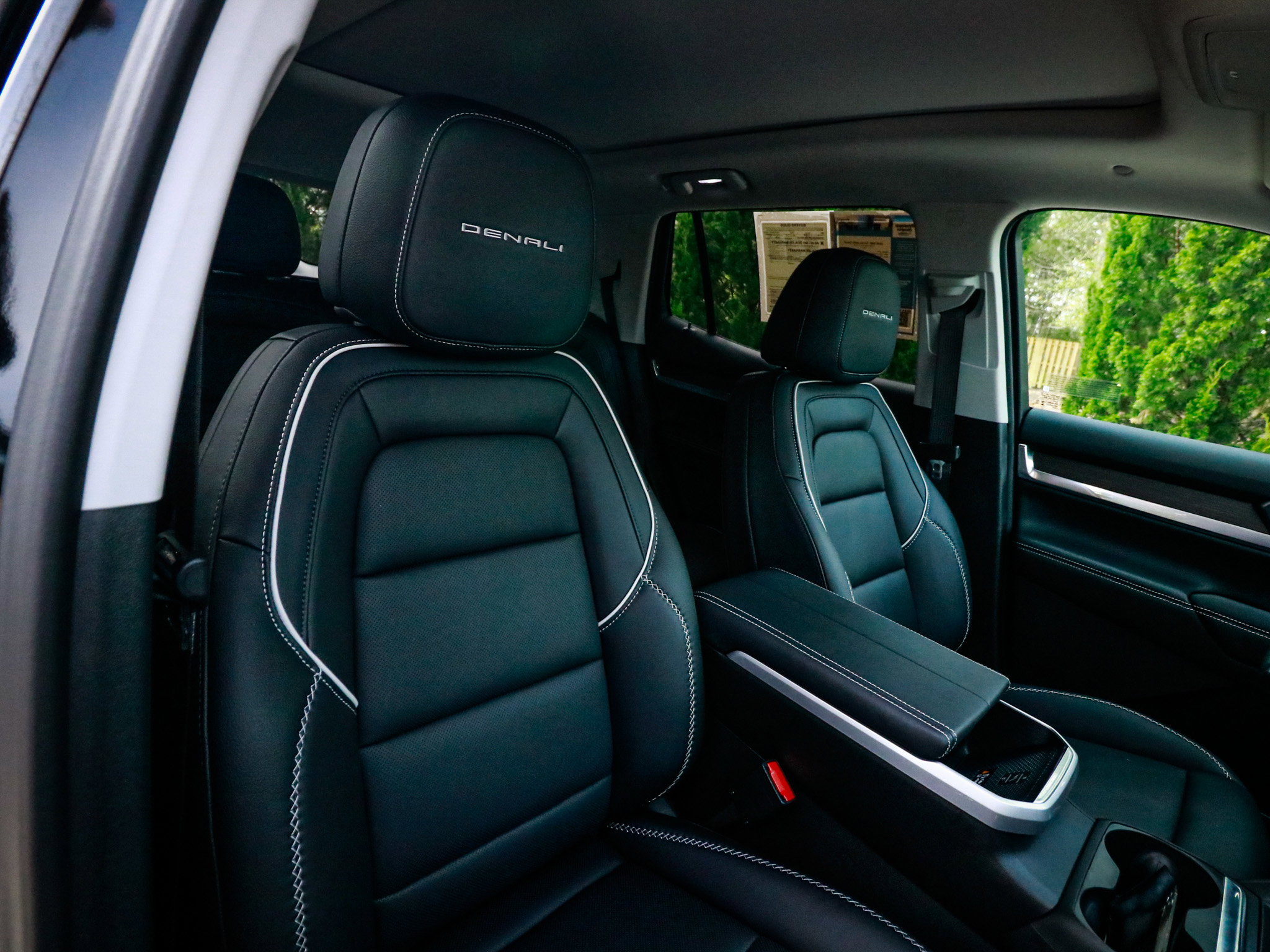 Used 2026 GMC Terrain Denali image 34