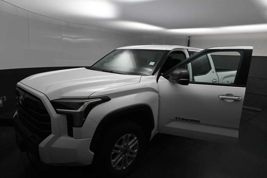 Used 2023 Toyota Tundra SR5 w/ SR5 Premium Package AWD/4WD image 32