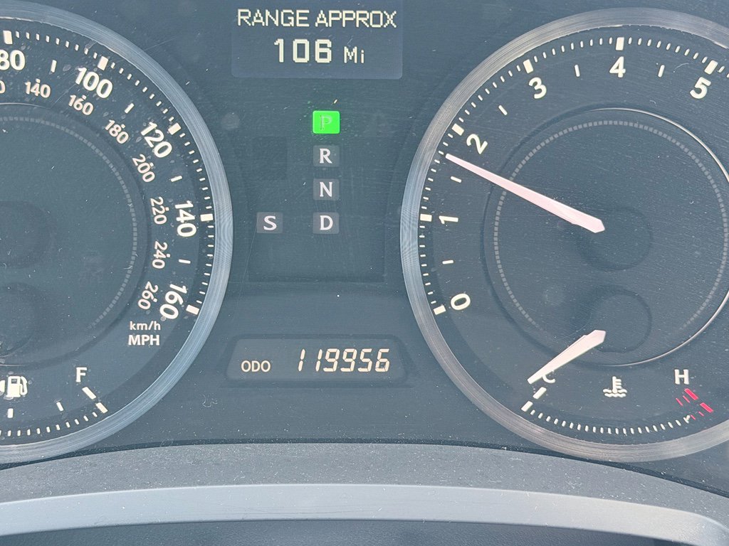 Used 2010 Lexus IS 250C image 9