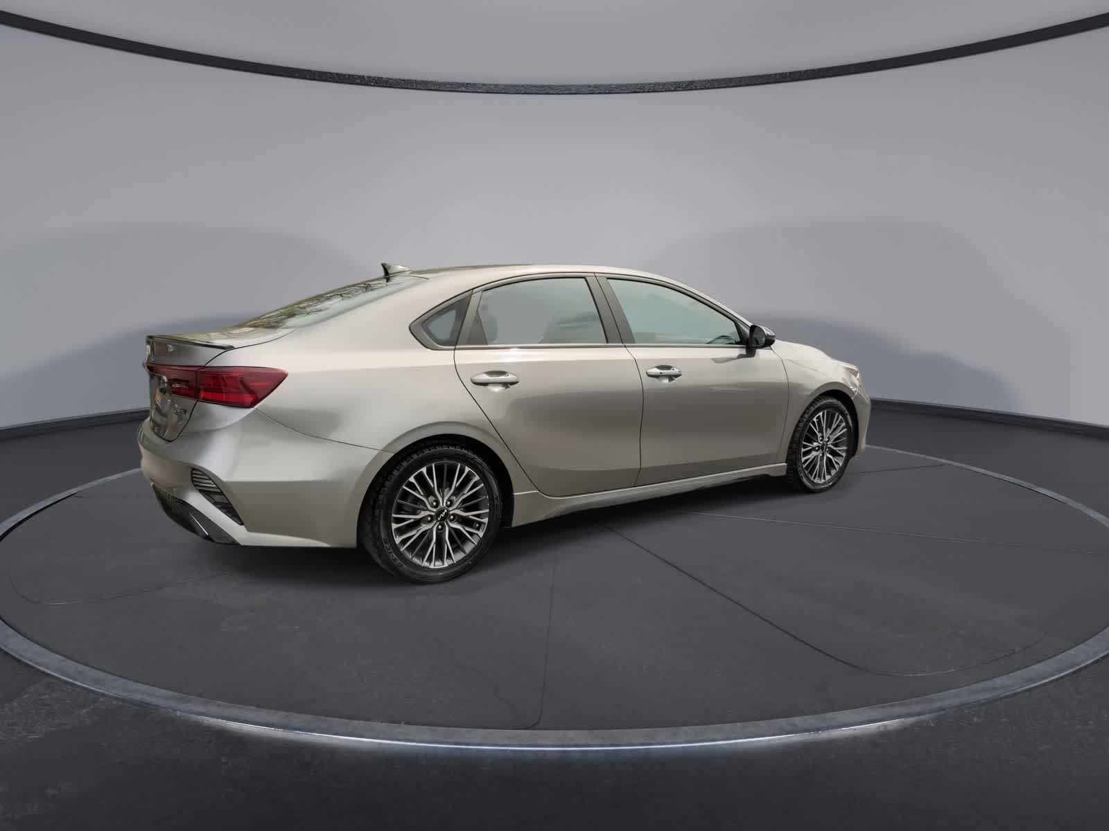 Used 2023 Kia Forte GT-Line w/ GT-Line Premium Package FWD image 8