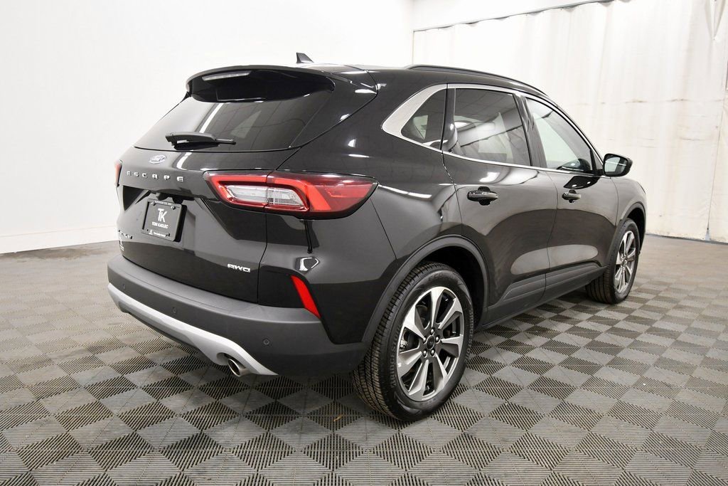 Used 2025 Ford Escape Platinum image 7