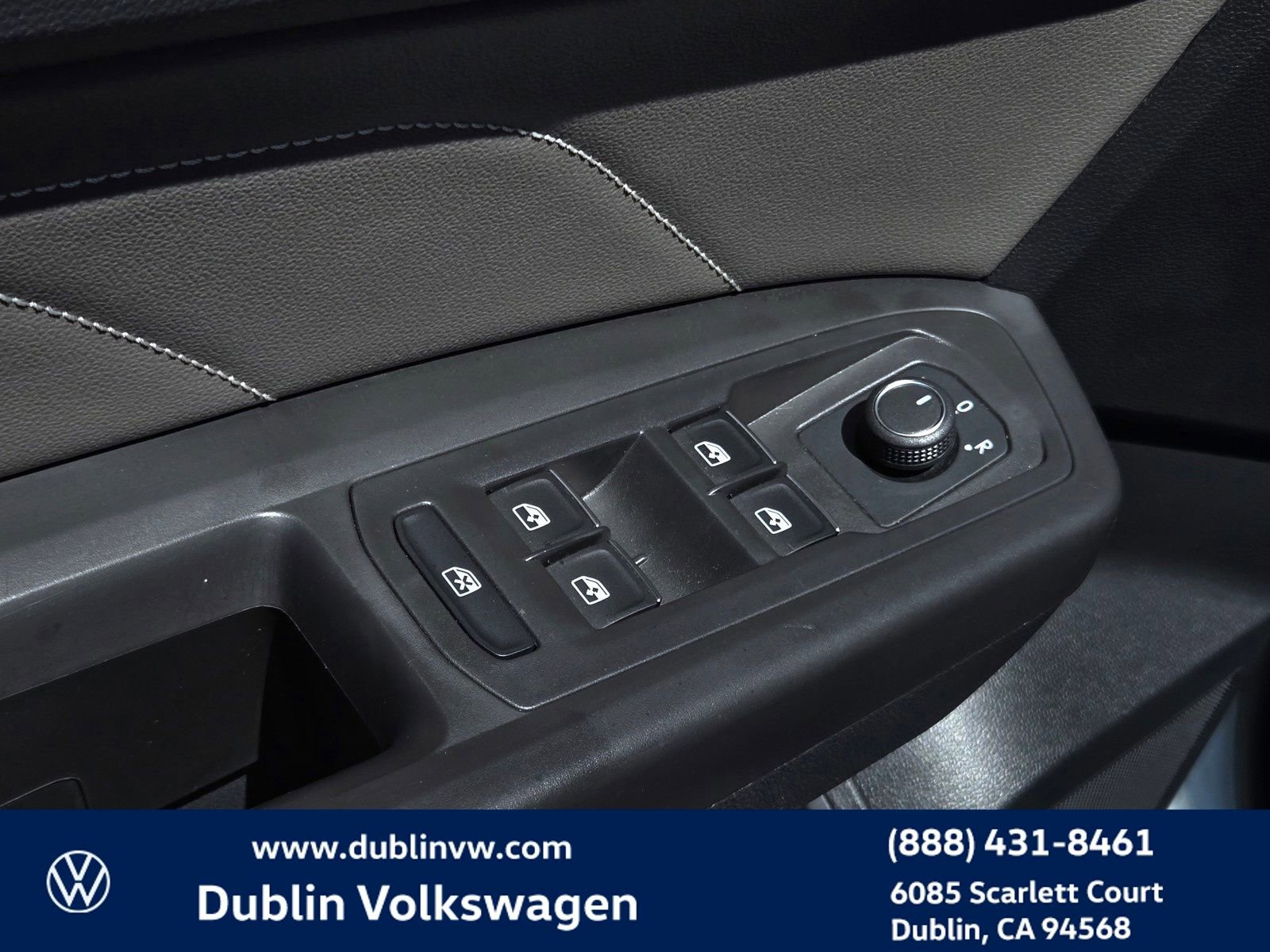 Used 2023 Volkswagen Atlas SEL AWD/4WD image 11