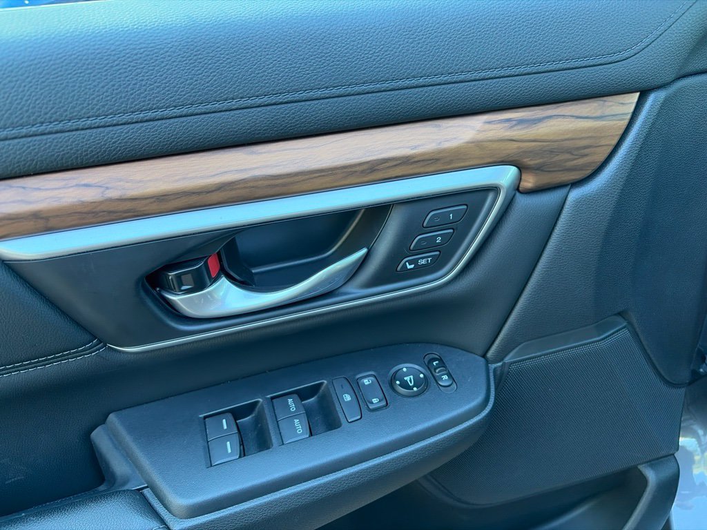 Used 2020 Honda CR-V Touring image 14