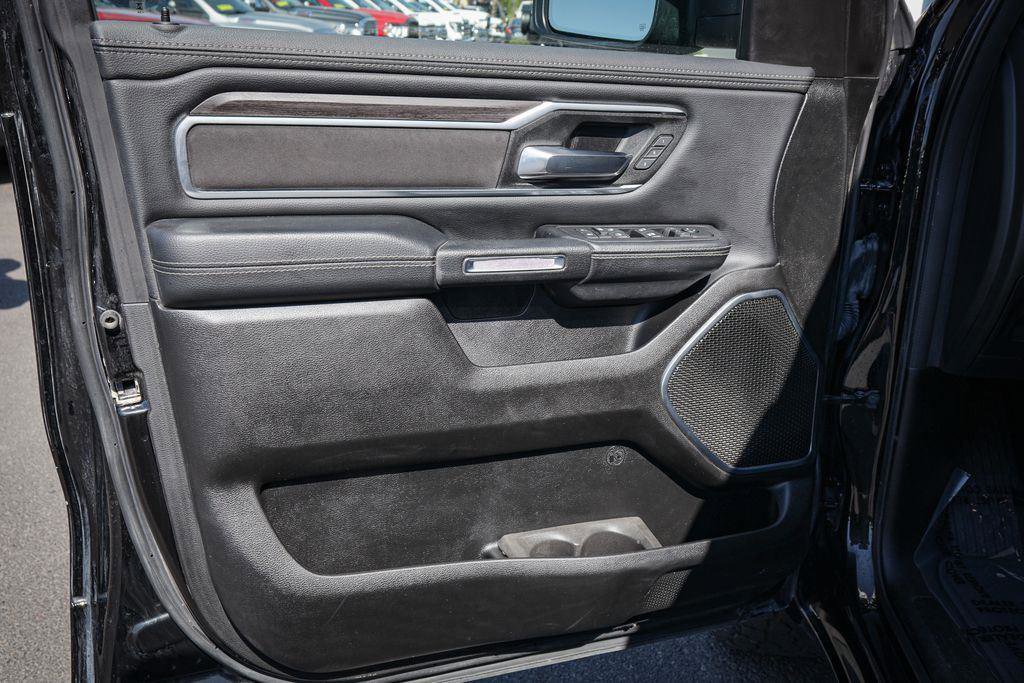 Used 2025 RAM 1500 Laramie image 15