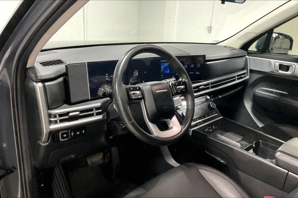 Used 2025 Hyundai Santa Fe SEL FWD image 16