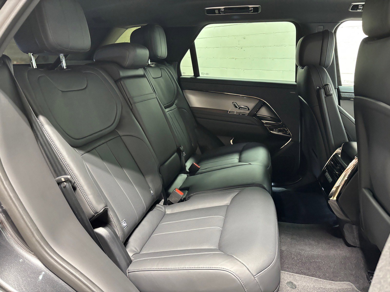 Used 2024 Land Rover Range Rover Sport Dynamic SE AWD/4WD image 37