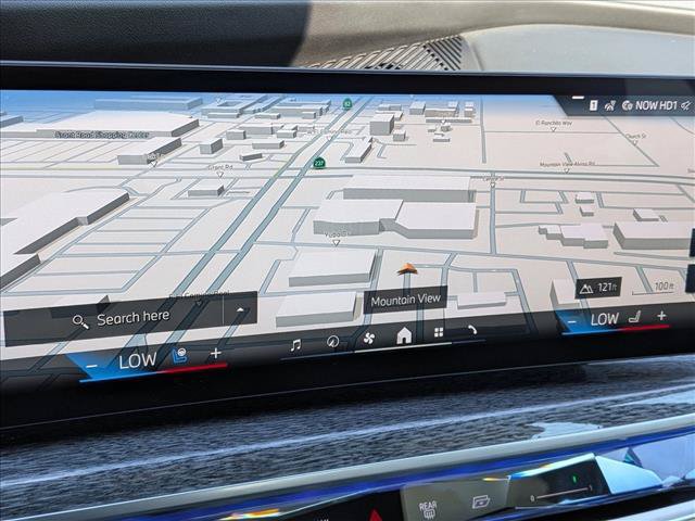 Used 2025 BMW i7 M70 AWD/4WD image 14
