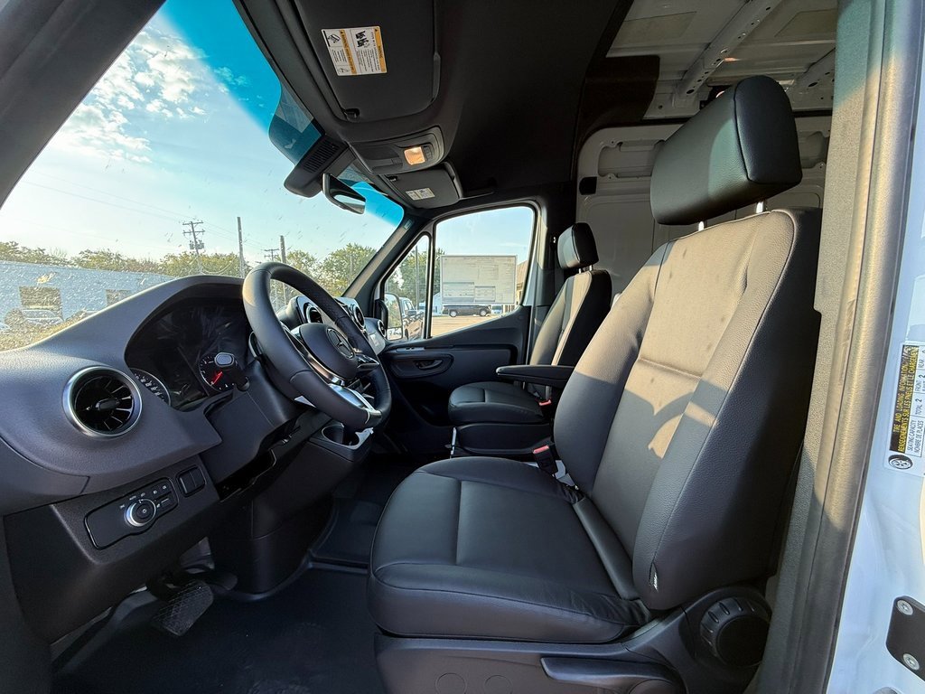 New 2025 Mercedes-Benz Sprinter 2500 image 5