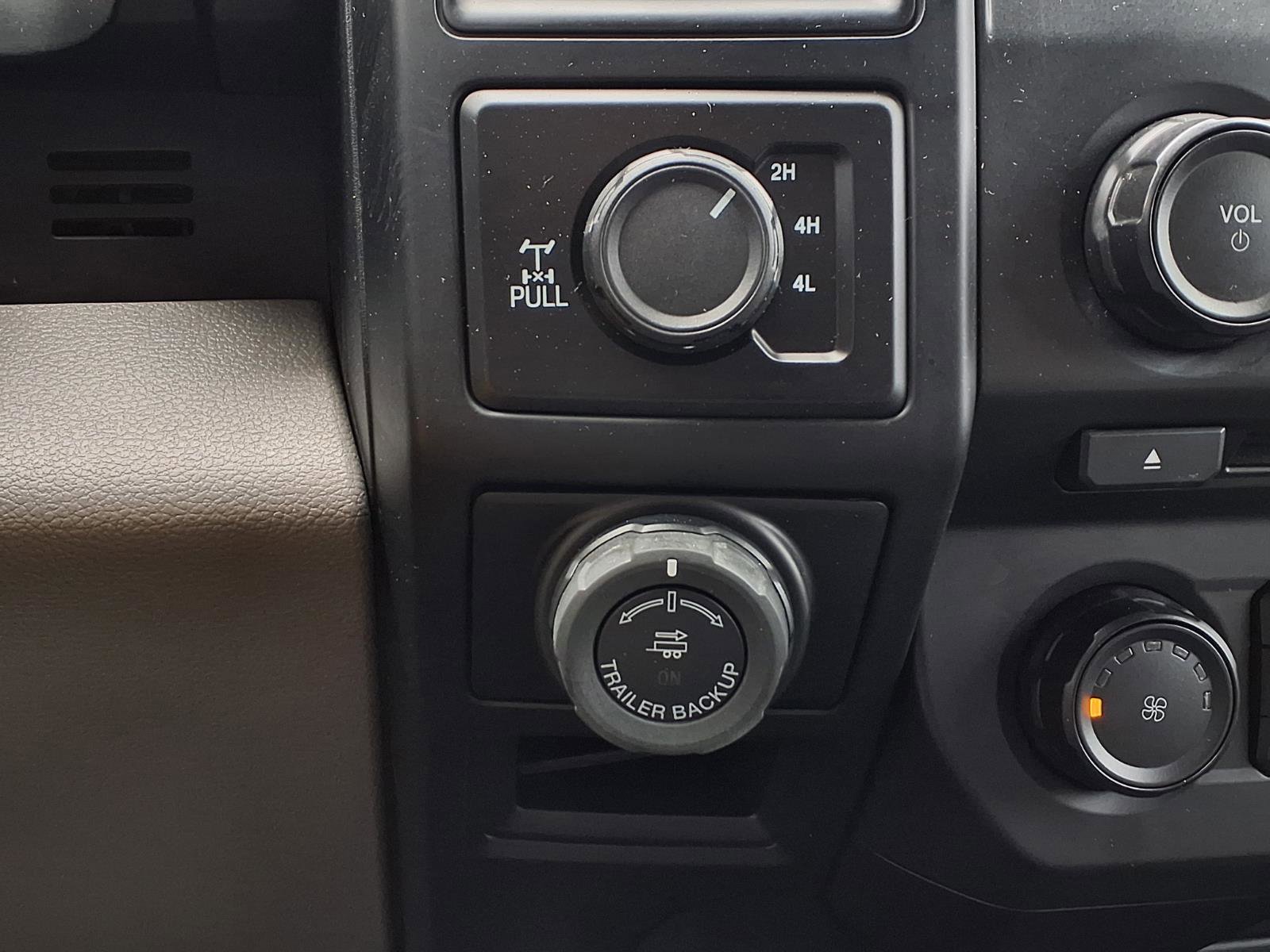 Used 2017 Ford F150 XL w/ Equipment Group 101A Mid AWD/4WD image 15