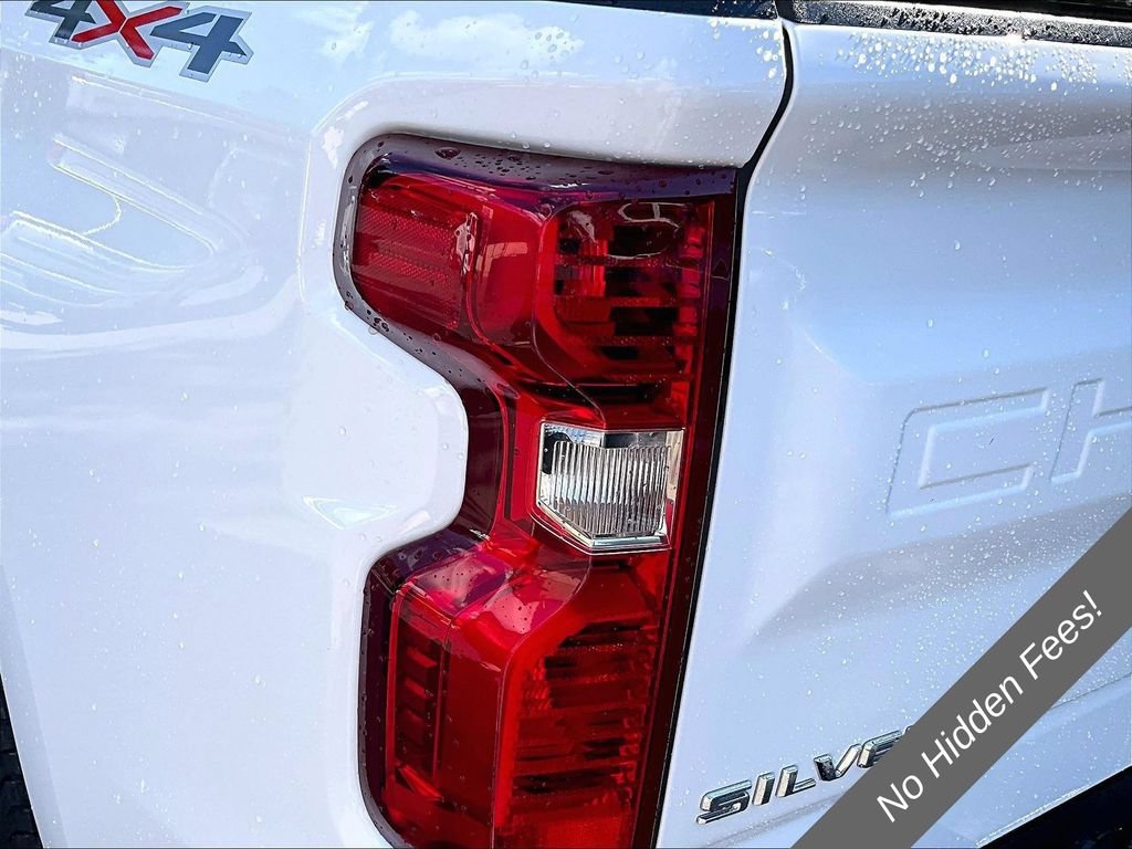 Used 2023 Chevrolet Silverado 1500 Custom AWD/4WD image 25