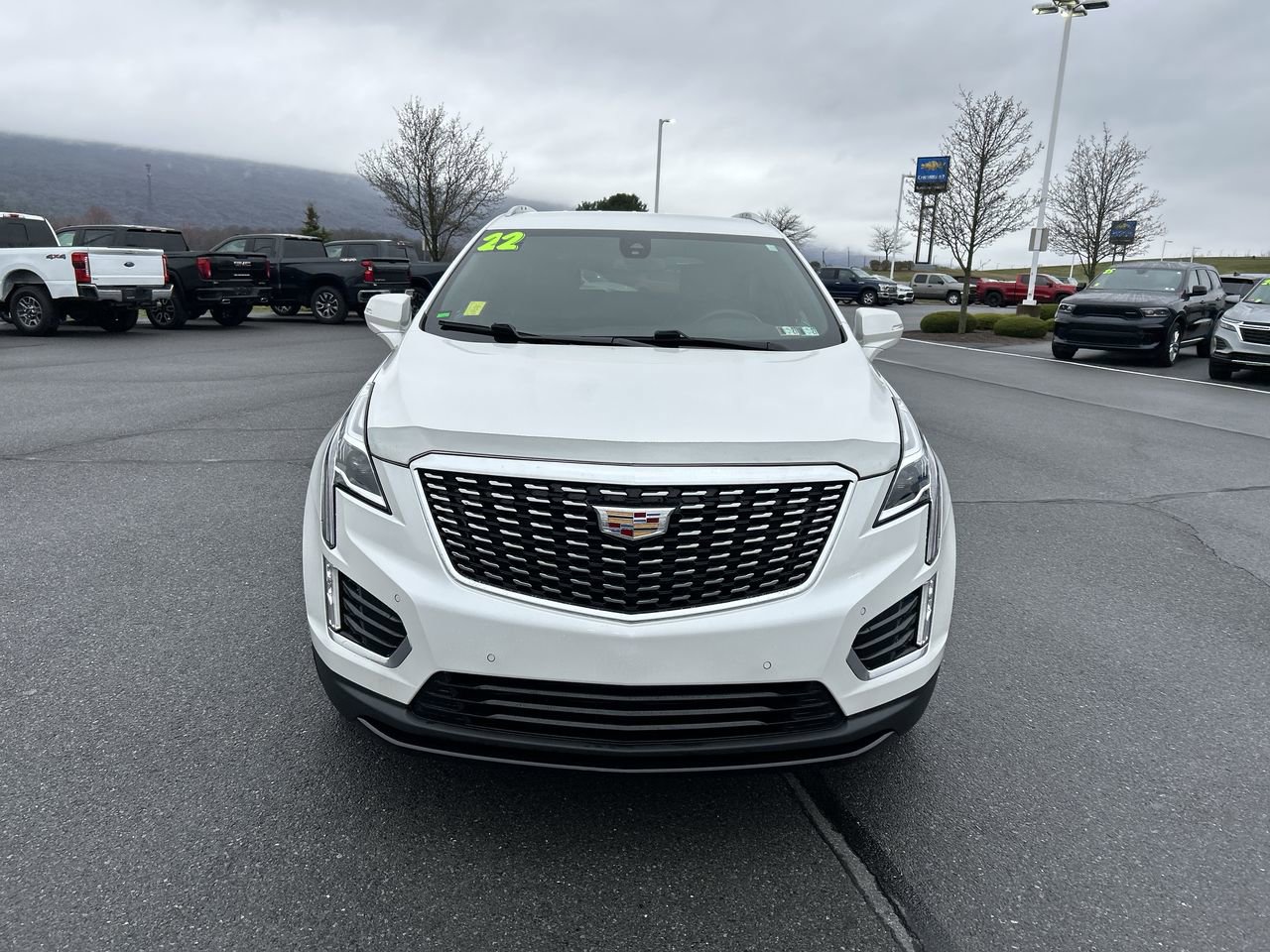 Used 2022 Cadillac XT5 Luxury AWD/4WD image 2