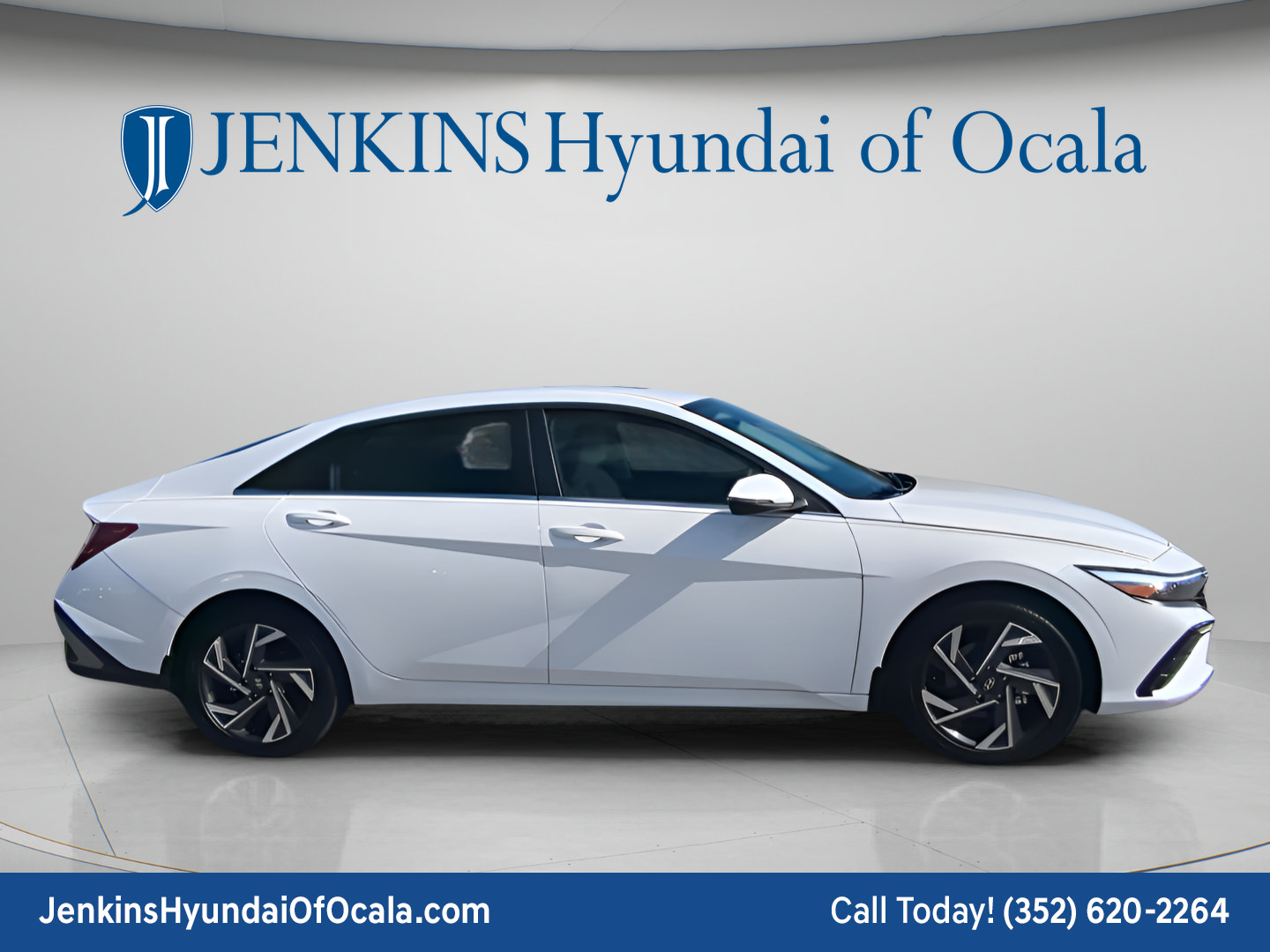 New 2026 Hyundai Elantra Limited FWD image 2