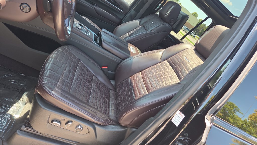 Used 2021 Cadillac Escalade Sport Platinum AWD/4WD image 15