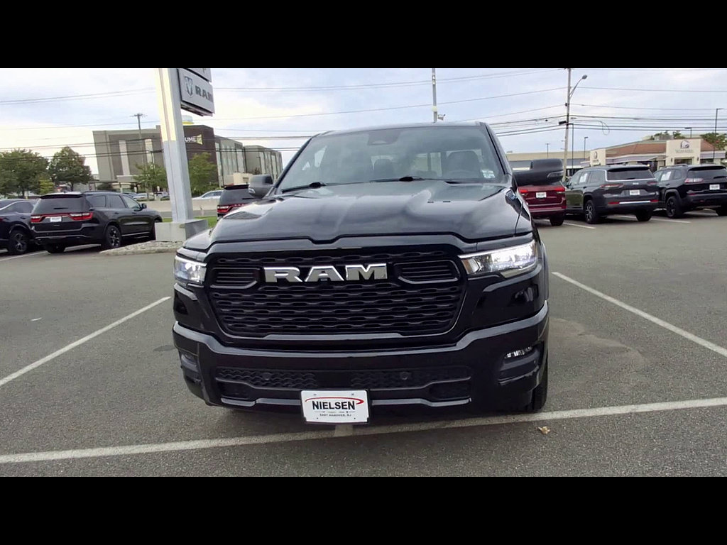 Used 2025 RAM 1500 Big Horn AWD/4WD image 3