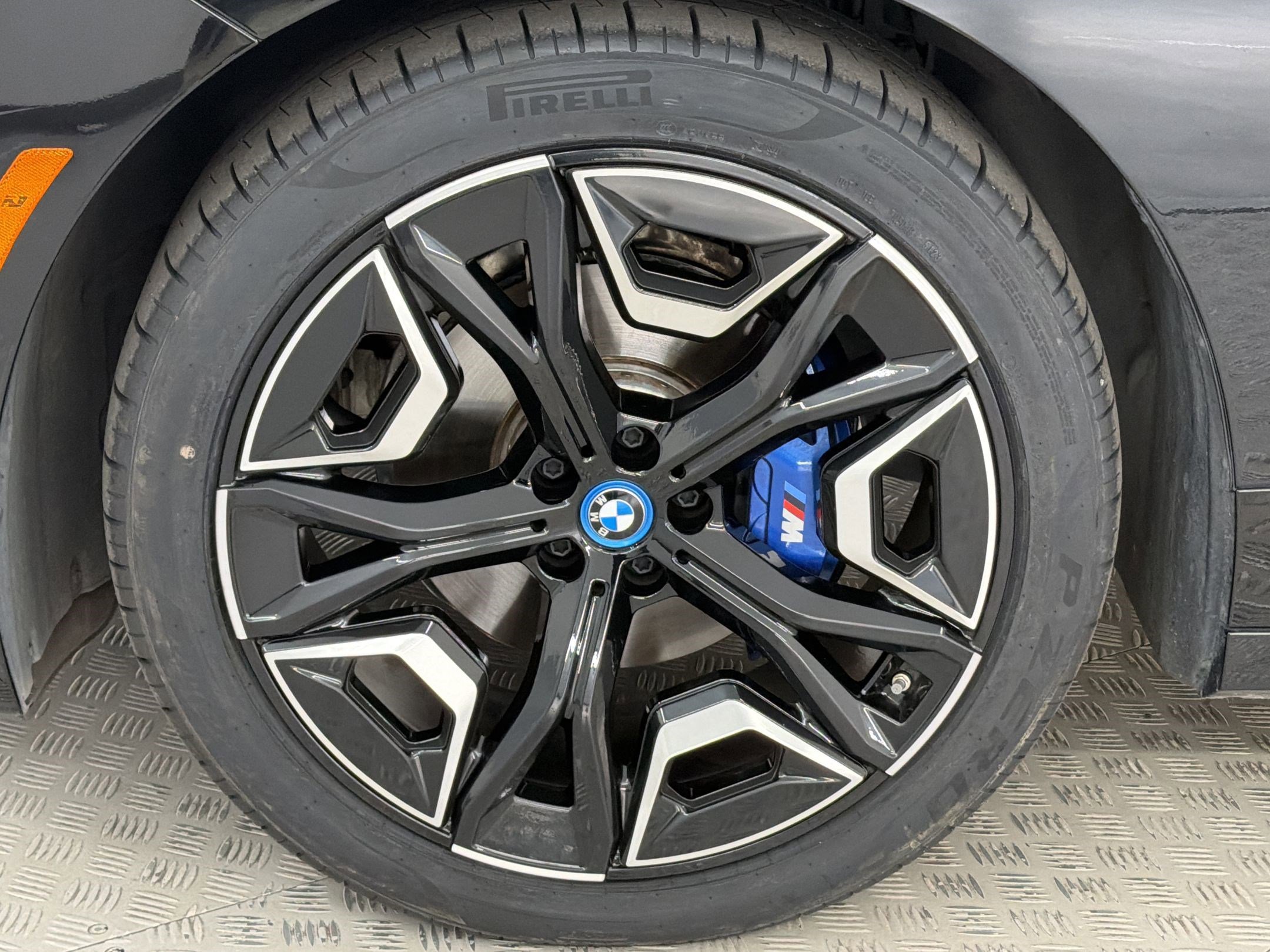 Used 2024 BMW iX M60 AWD/4WD image 10