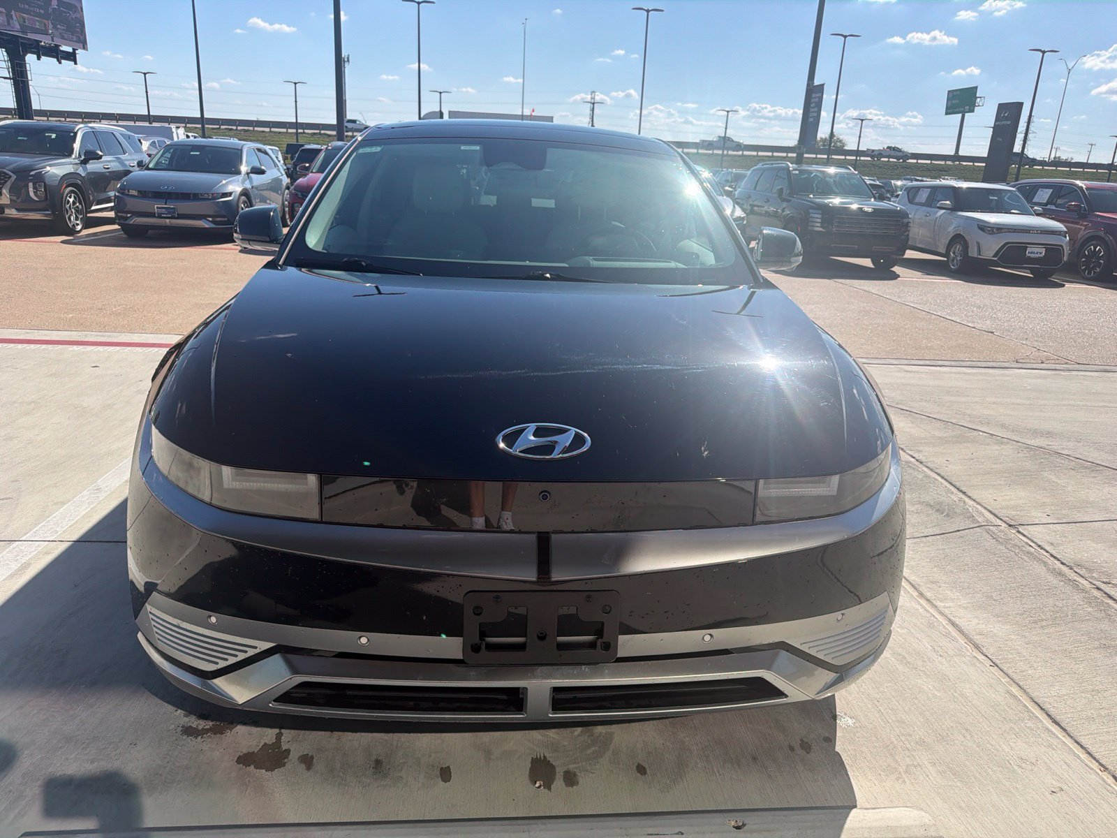 Used 2024 Hyundai Ioniq 5 Limited AWD/4WD image 2