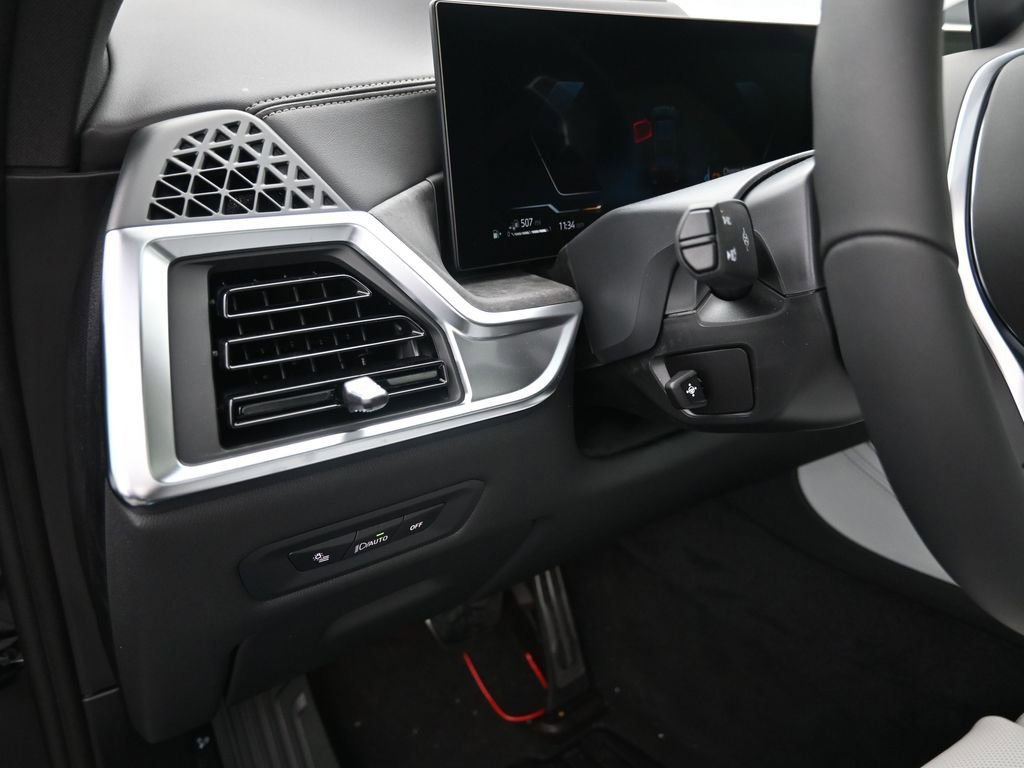 New 2026 BMW X5 xDrive50e w/ M Sport Package AWD/4WD image 15
