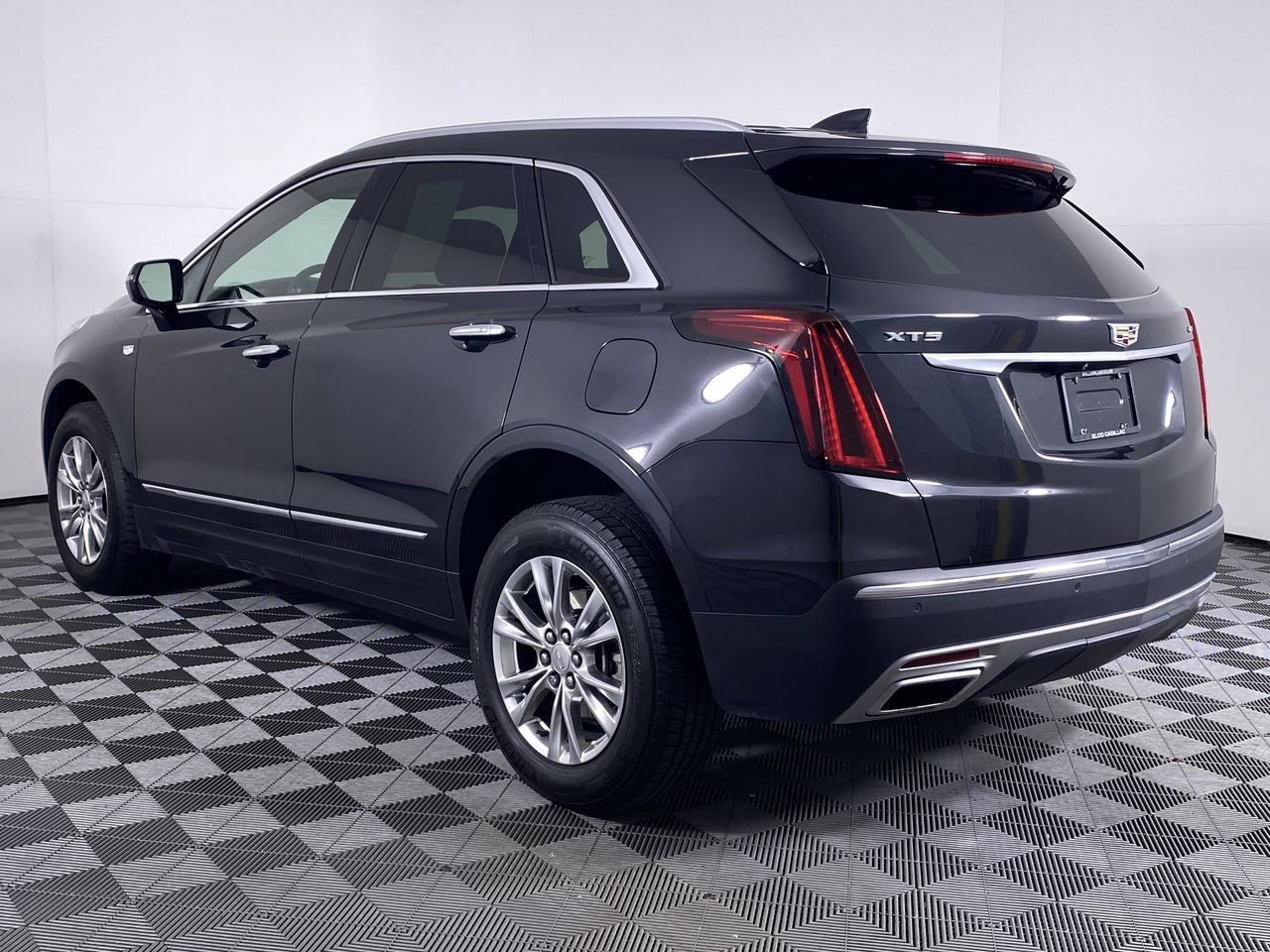 Certified 2020 Cadillac XT5 Premium Luxury FWD image 19