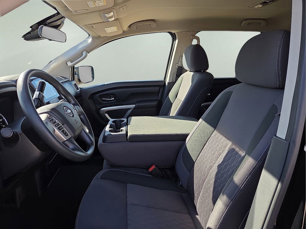 Used 2023 Nissan Titan SV image 24