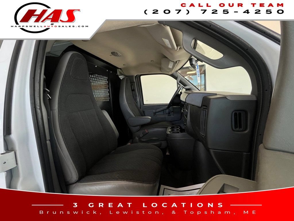 Used 2024 GMC Savana 2500 RWD image 11