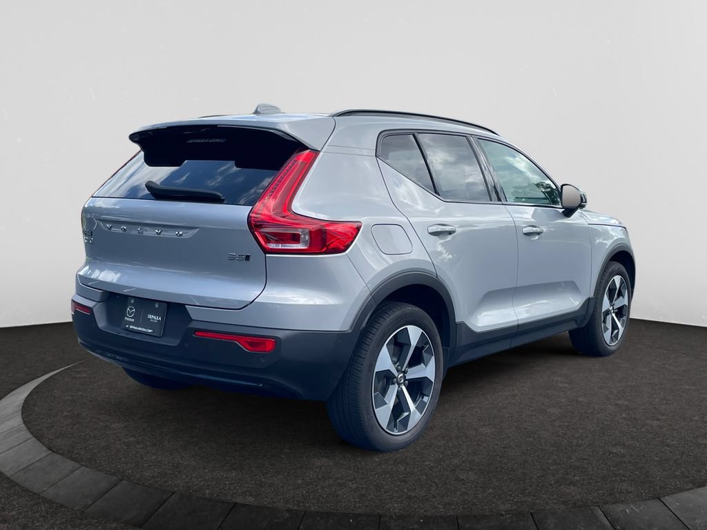 Used 2024 Volvo XC40 B5 Plus w/ Protection Package Premier AWD/4WD image 5