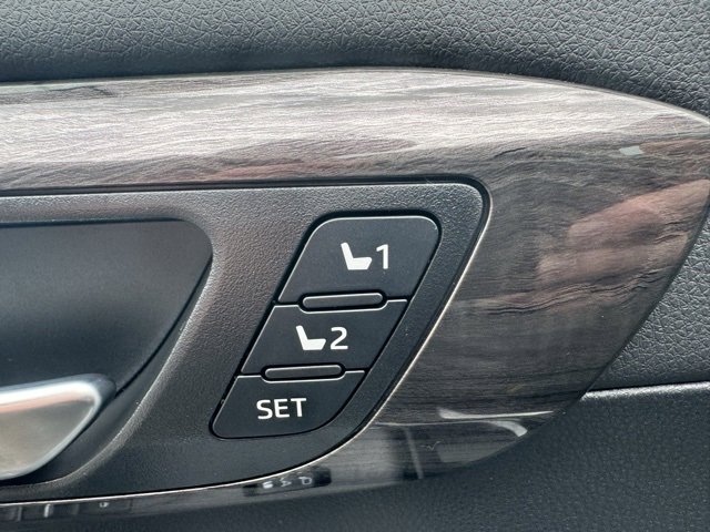 New 2026 Toyota Highlander Platinum image 21