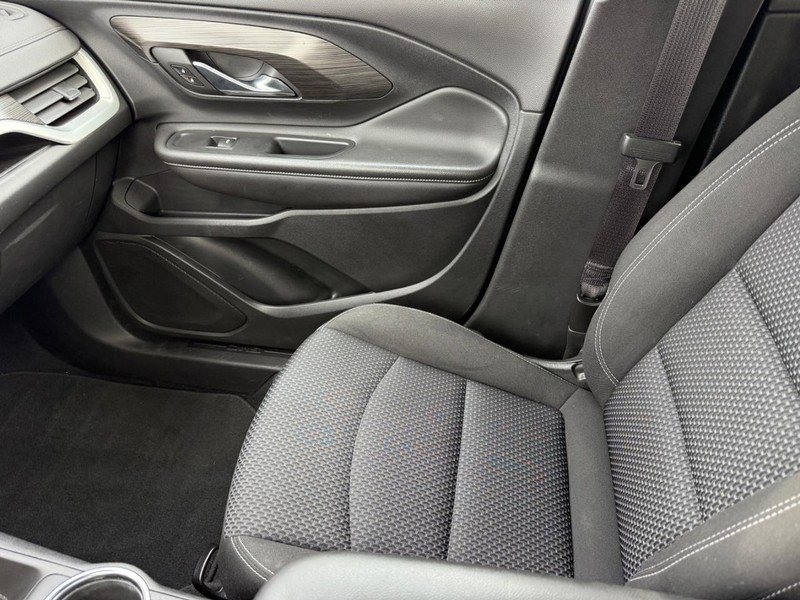 Used 2023 GMC Terrain SLE image 21