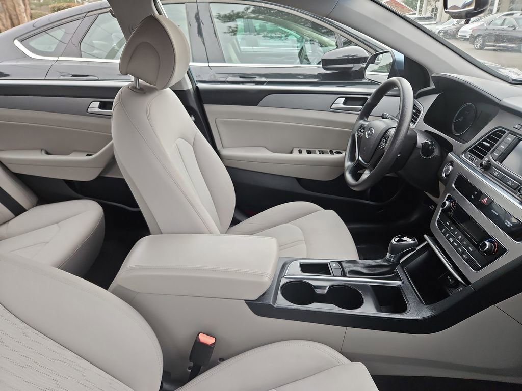 Used 2016 Hyundai Sonata SE image 10