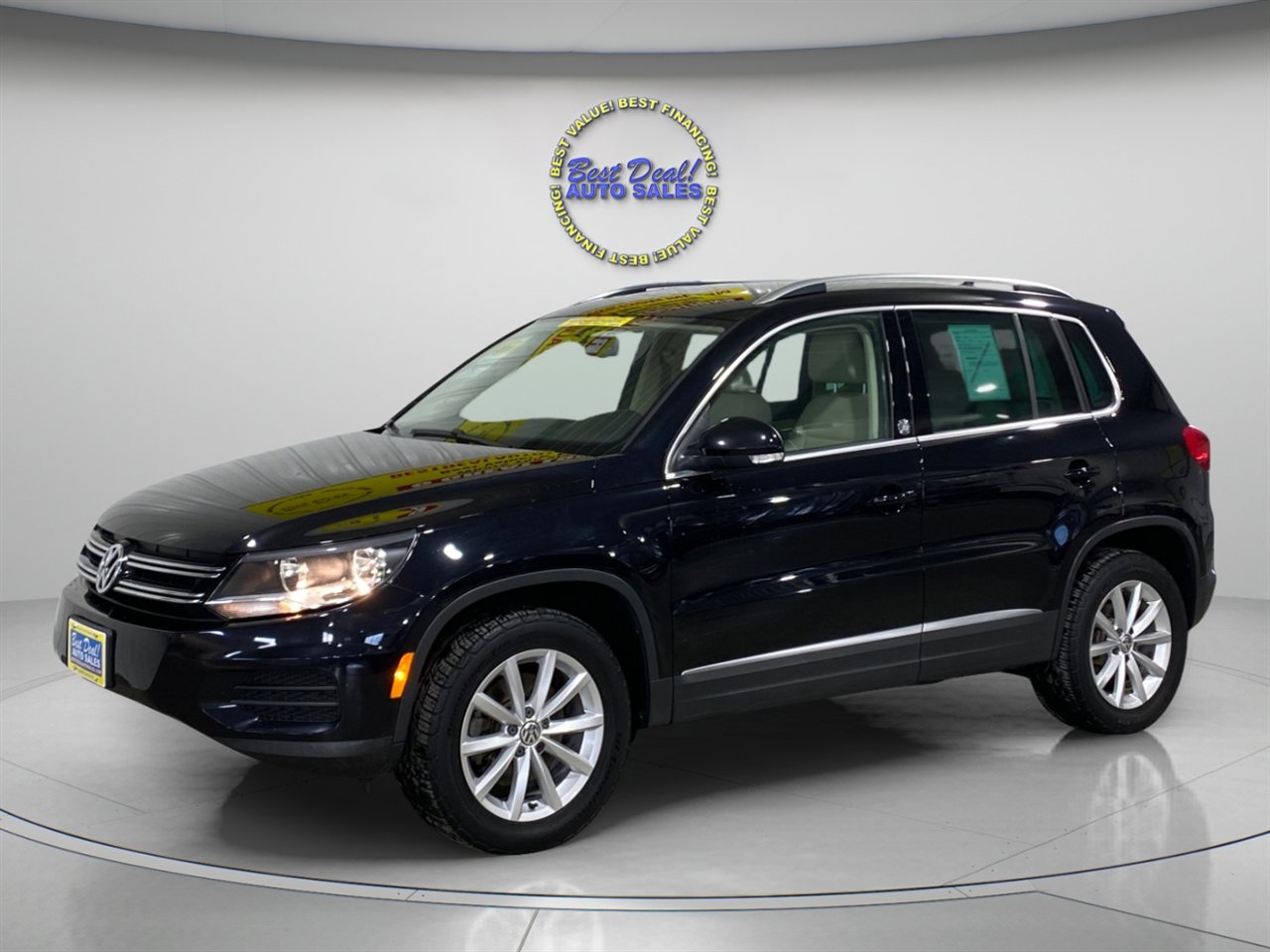 Used 2017 Volkswagen Tiguan Wolfsburg Edition image 2