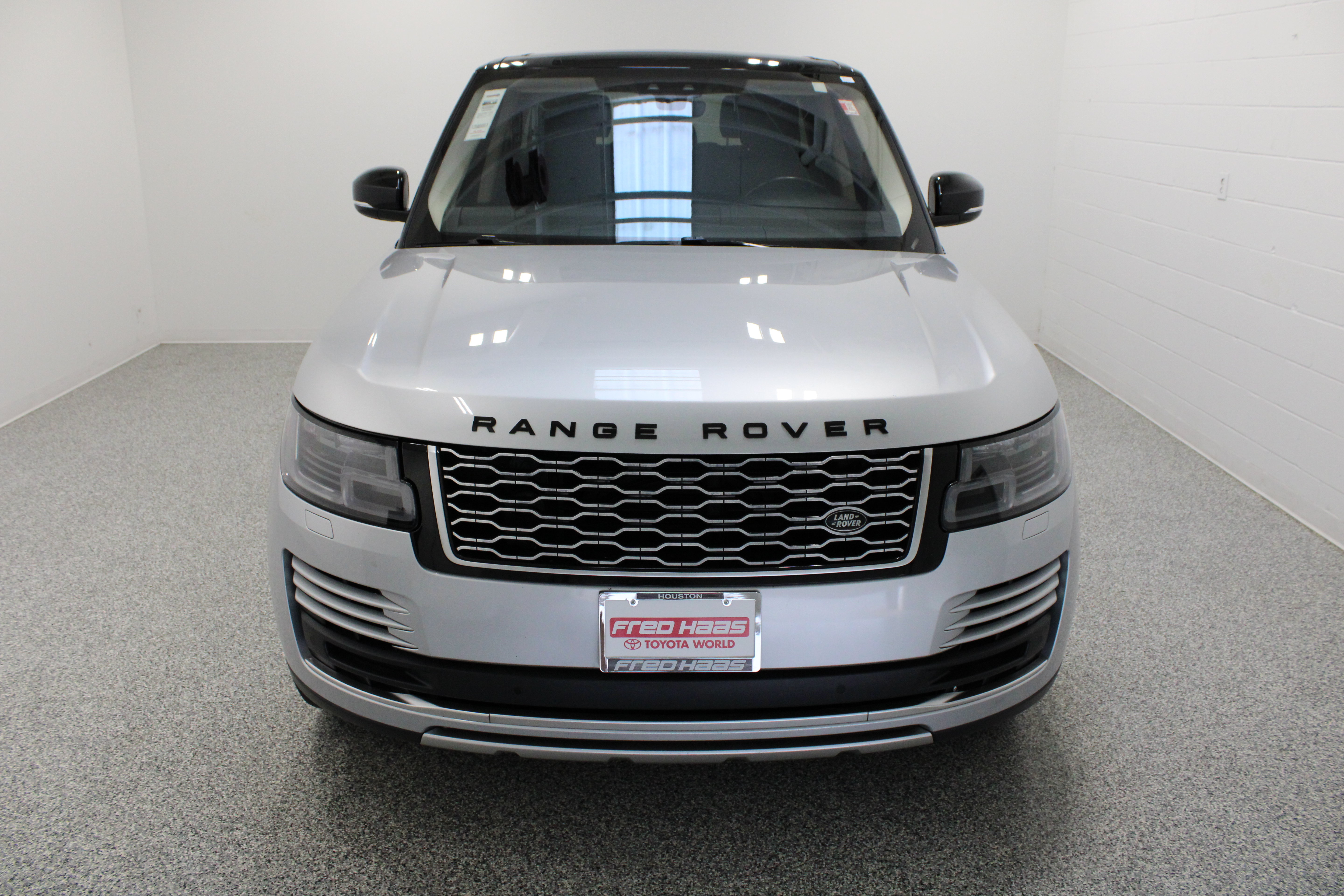 Used 2019 Land Rover Range Rover HSE AWD/4WD image 3