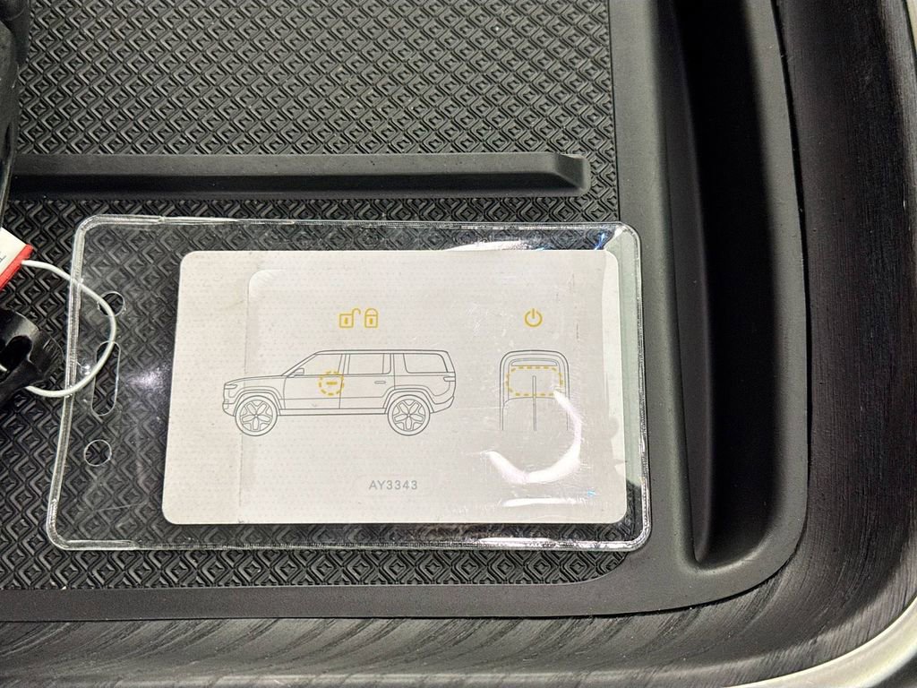 Used 2025 Rivian R1S Adventure image 40