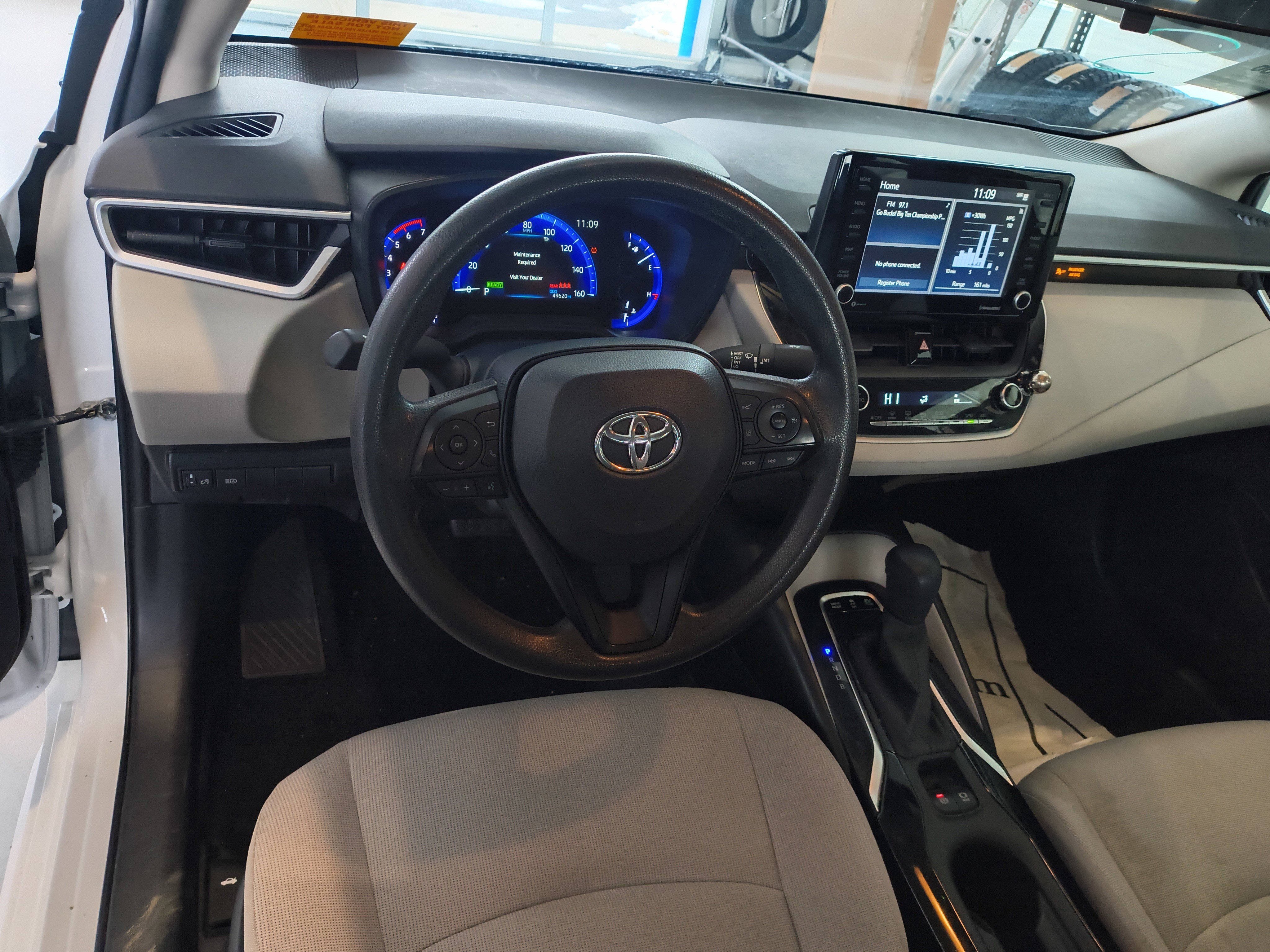 Used 2022 Toyota Corolla LE image 11