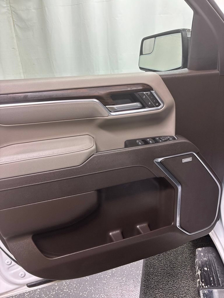 Used 2025 GMC Sierra 1500 SLT AWD/4WD image 13