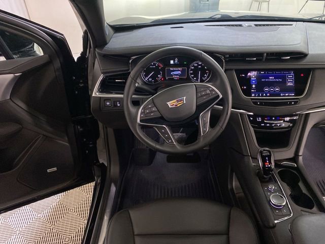 Used 2025 Cadillac XT5 Premium Luxury w/ LPO, Floor Liner Package FWD image 33