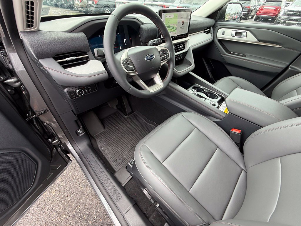 New 2026 Ford Explorer Active w/ Active Comfort Package AWD/4WD image 16