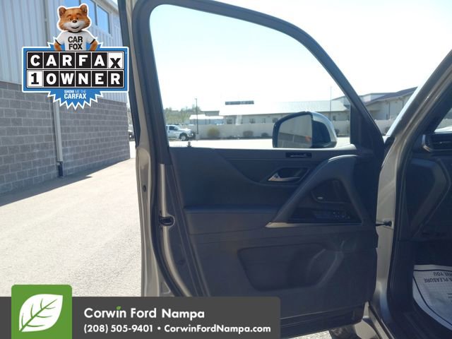 Used 2024 Lexus LX 600 4WD w/ Luxury Package image 10