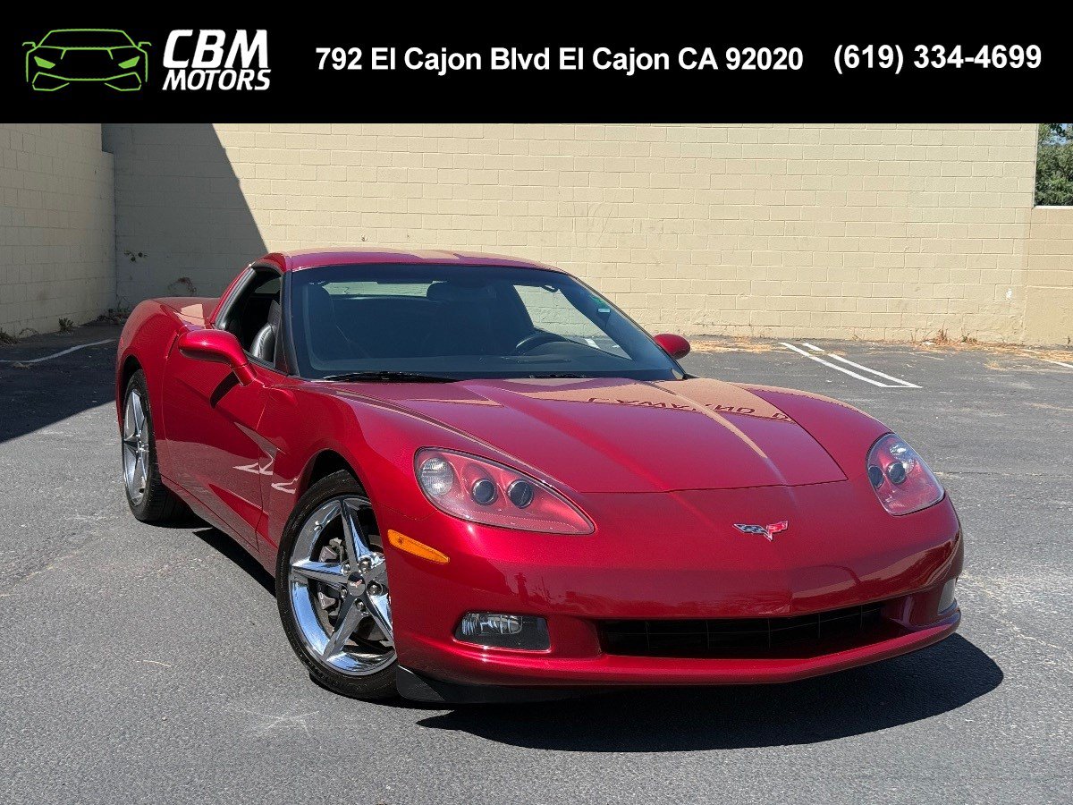 Used 2011 Chevrolet Corvette Coupe w/ 1LT RWD image 1