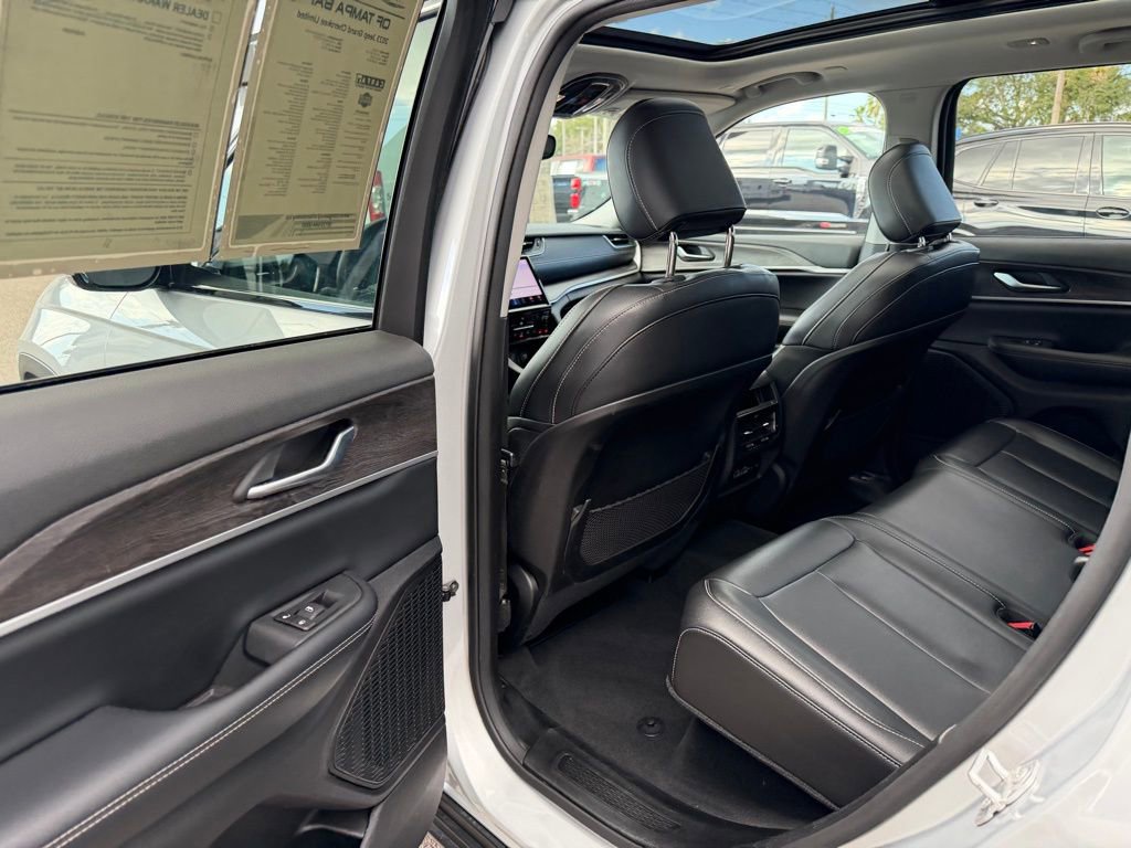 Certified 2023 Jeep Grand Cherokee Limited image 29