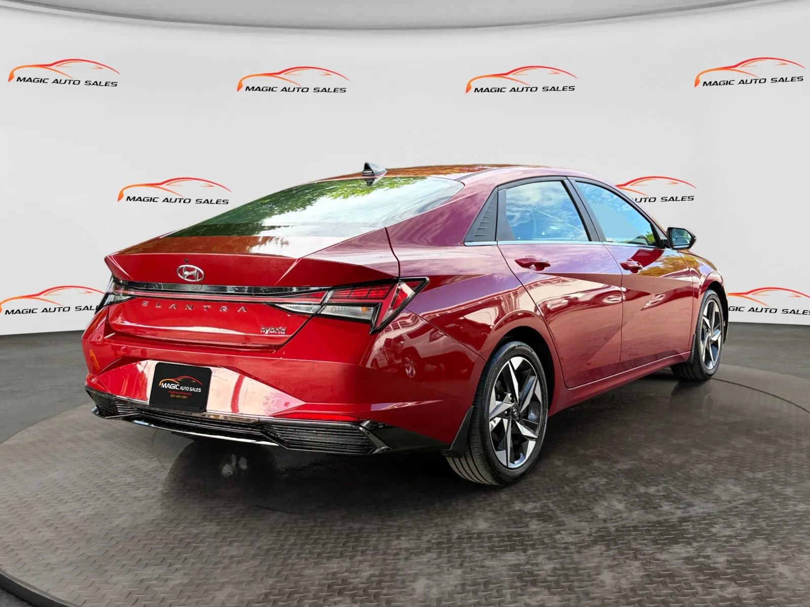 Used 2022 Hyundai Elantra Limited w/ Cargo Package FWD image 10