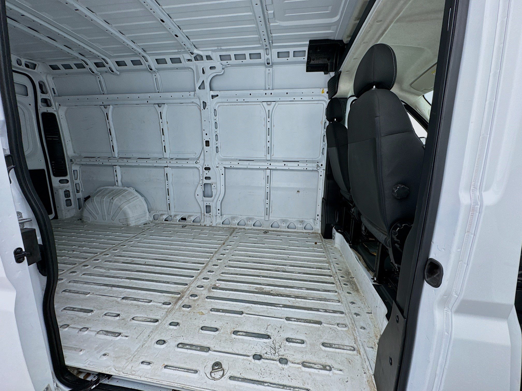 Used 2023 RAM ProMaster 3500 FWD image 18
