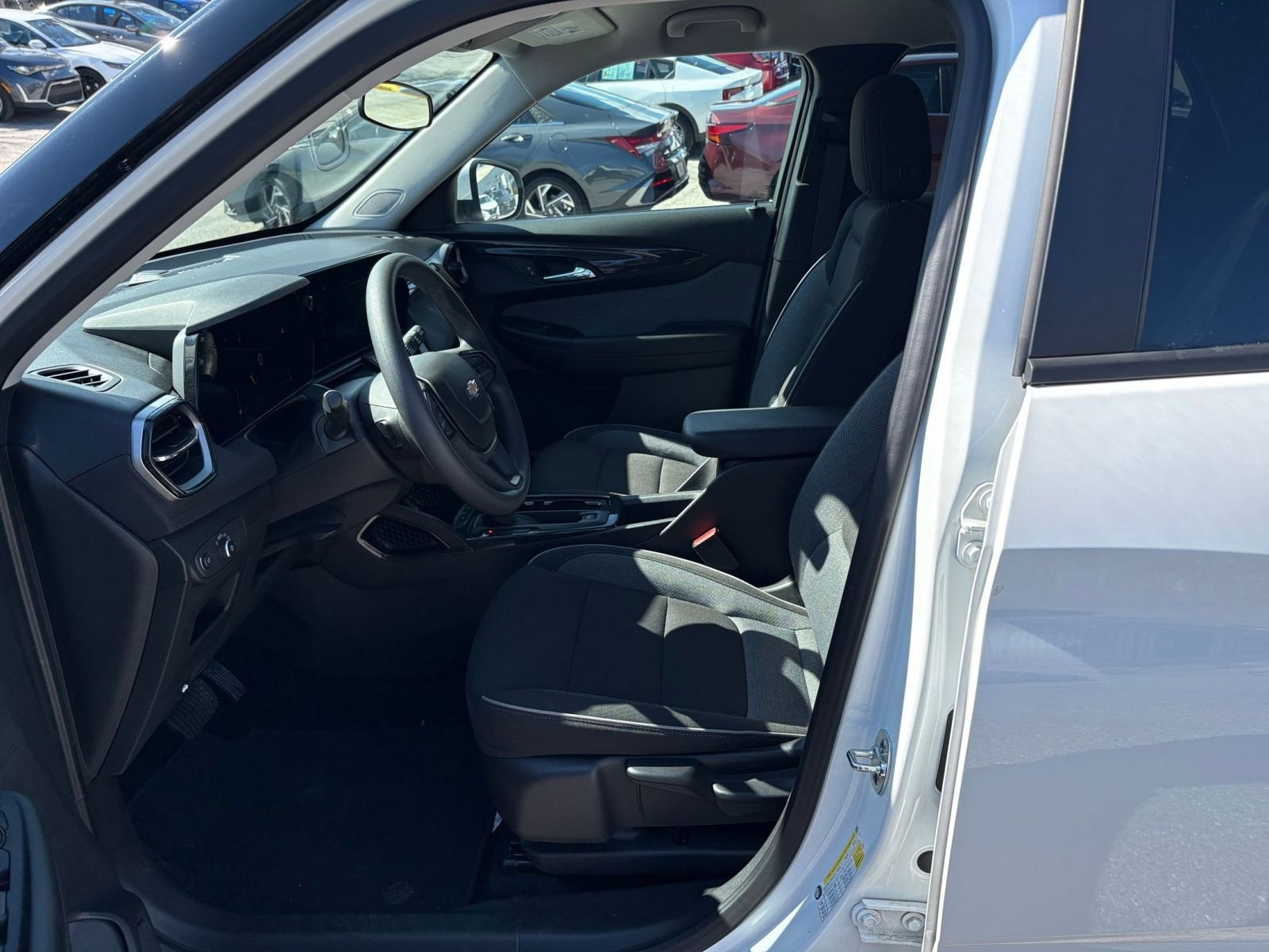 Used 2025 Chevrolet TrailBlazer LT image 25