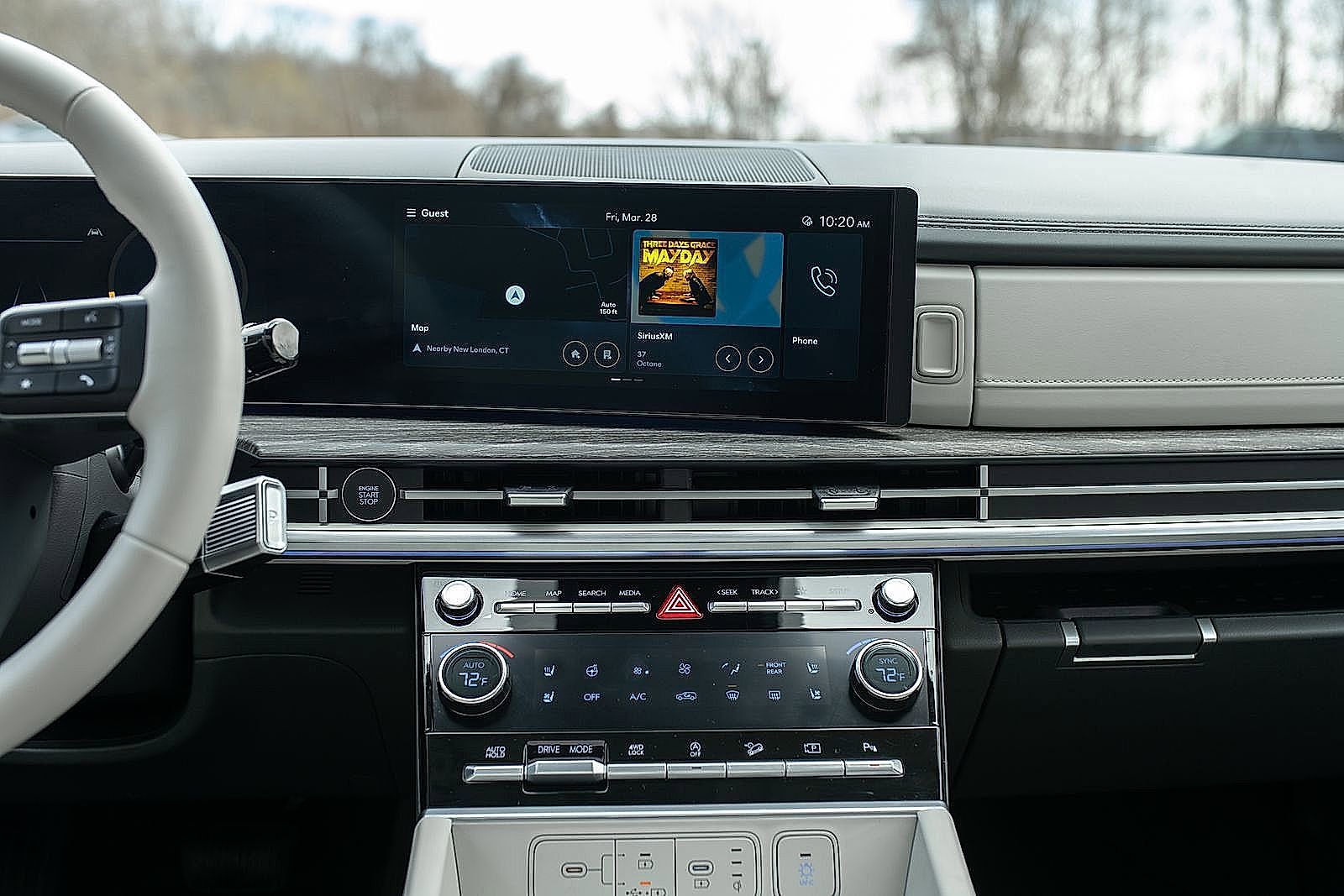 Used 2024 Hyundai Santa Fe Limited image 22