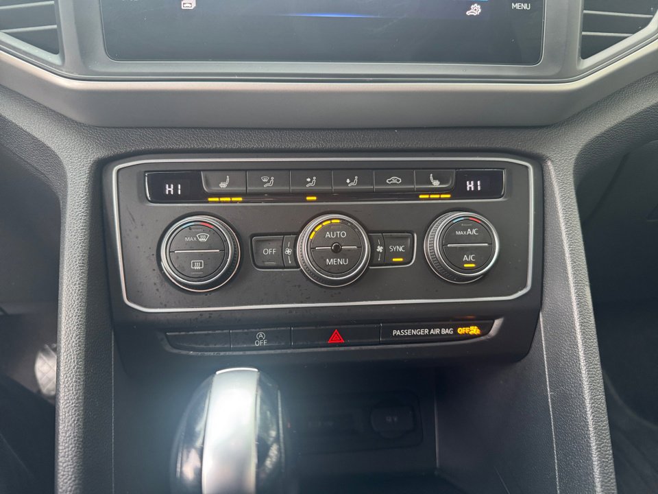 Used 2021 Volkswagen Atlas Cross Sport SE image 21