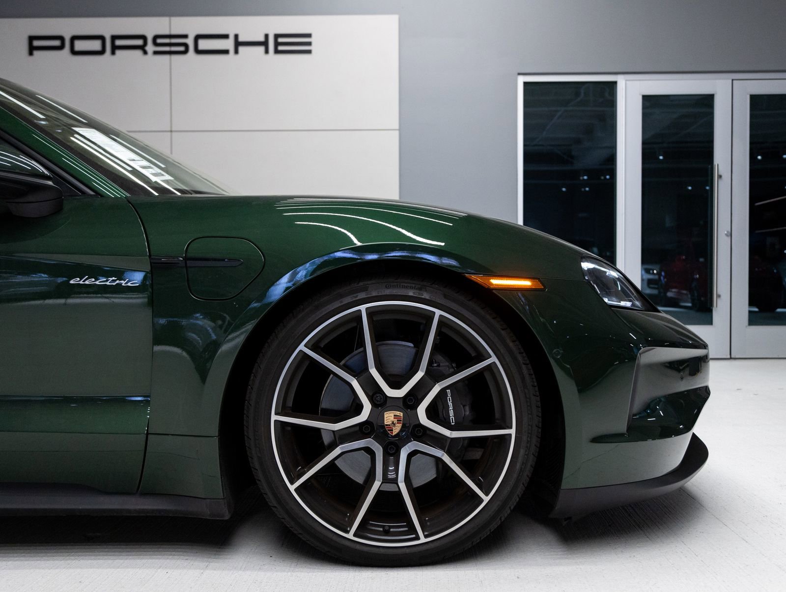 New 2026 Porsche Taycan image 11