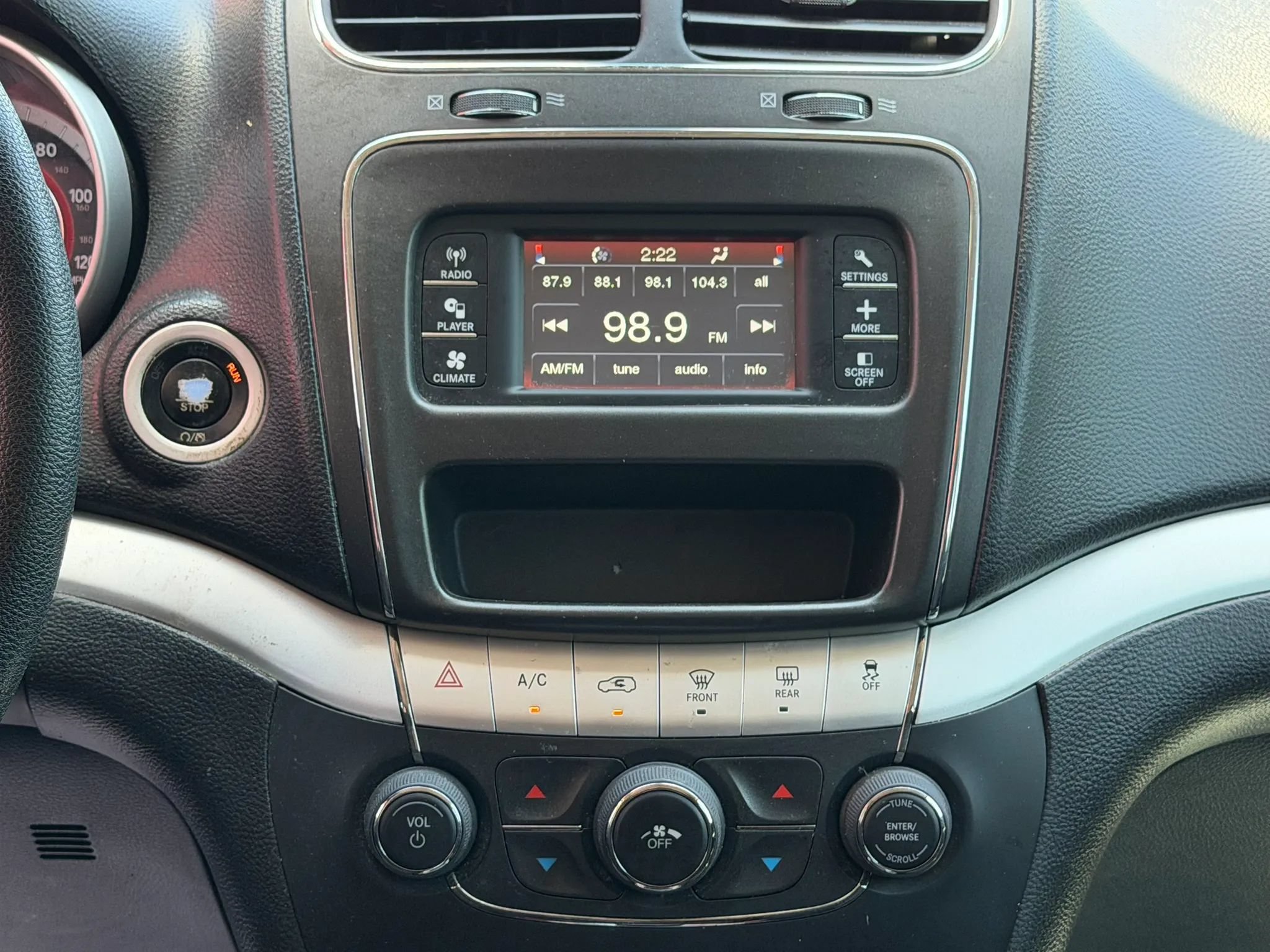 Used 2020 Dodge Journey SE w/ Blacktop Package FWD image 18