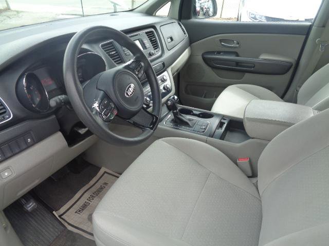 Used 2016 Kia Sedona L image 26